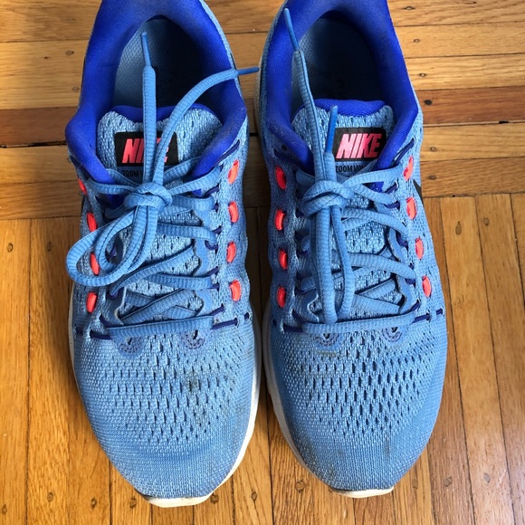 Women’s Nike Zoom - 7.5 - Picture 4 of 8